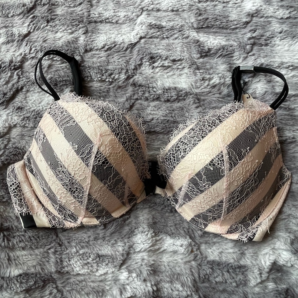 Victoria's Secret Very Sexy Push-Up